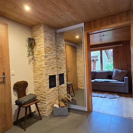 Alpine Loft, Central, Balcony, Parking, Family,ps5 Apartment Frutigen
