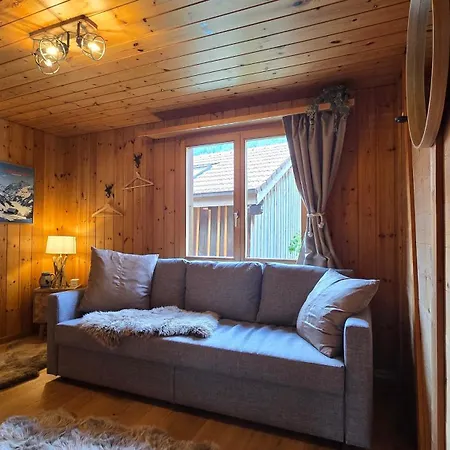 Alpine Loft, Central, Balcony, Parking, Family,ps5