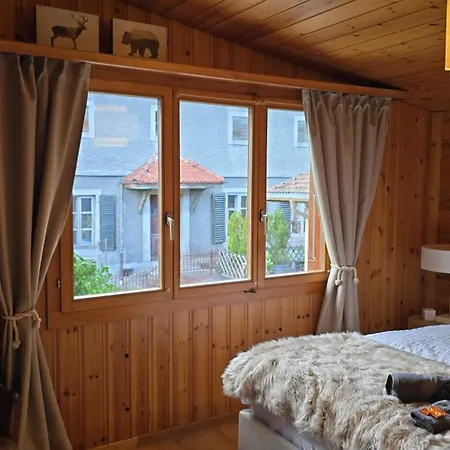 Alpine Loft, Central, Balcony, Parking, Family,ps5 Lägenhet Frutigen