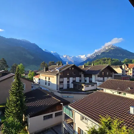 Alpine Loft, Central, Balcony, Parking, Family,ps5 アパート