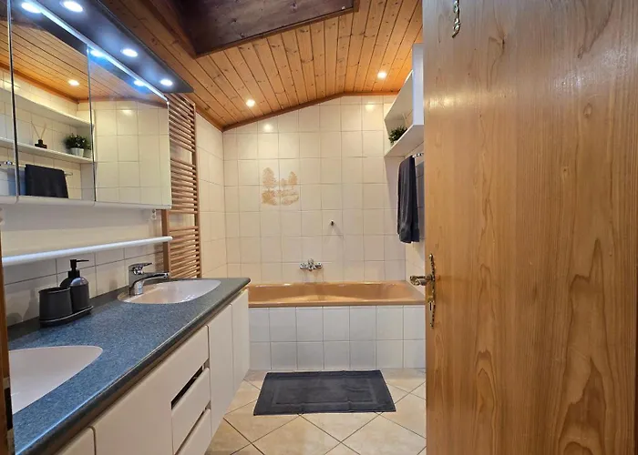 Alpine Loft, Central, Balcony, Parking, Family,ps5 アパート フルティゲン