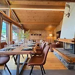 Apartamento Alpine Loft, Central, Balcony, Parking, Family,ps5